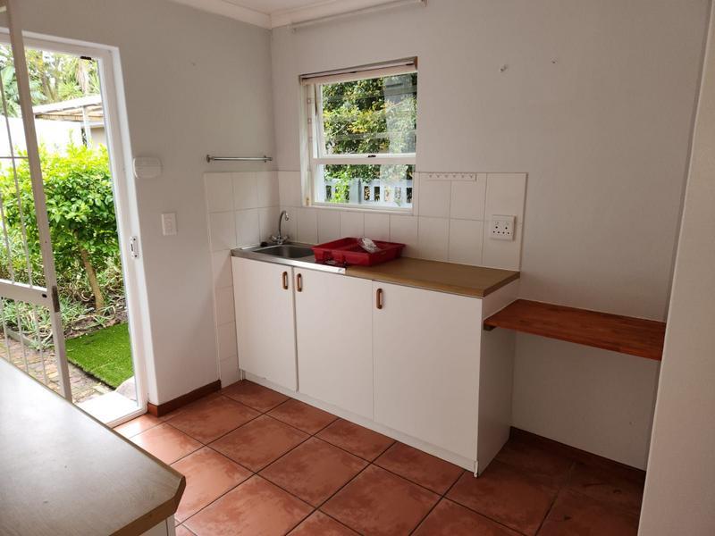 To Let 1 Bedroom Property for Rent in Oakglen Western Cape